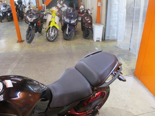 シートもこの通り破れもなくへたりもありません！来店が難しい場合にはお電話にて通販も可能ですよ！